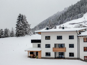 Apartment Leo-3 by Interhome